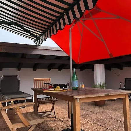, Rooftop Terrace 아파트 *